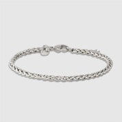Silberfarbendes Wheat-Armband aus 316L Edelstahl mit einem Gewicht von 5,1 g.
